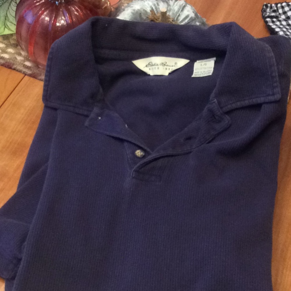Men’s short sleeved pull over shirt